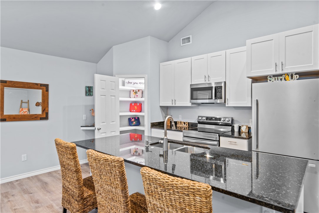 2111 Lone Star Property Photo 12