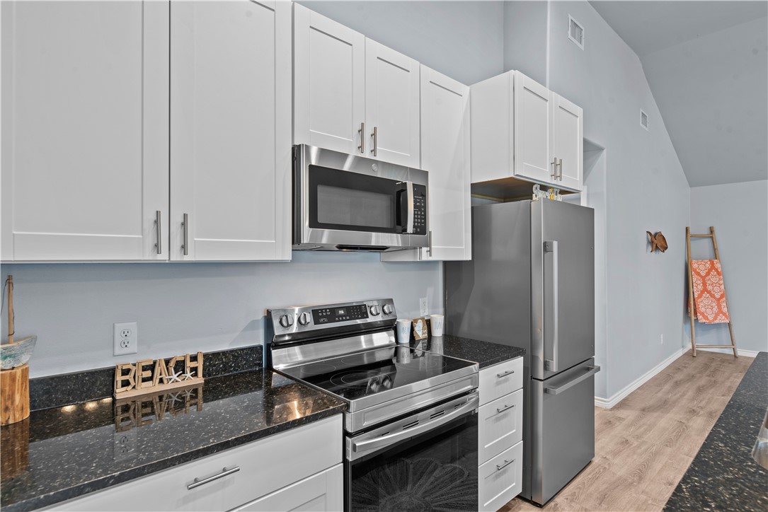 2111 Lone Star Property Photo 15