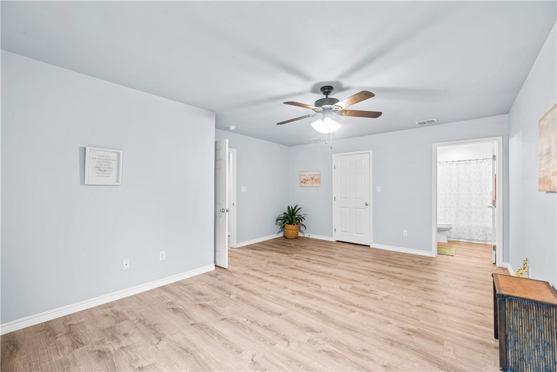 2111 Lone Star Property Photo 20