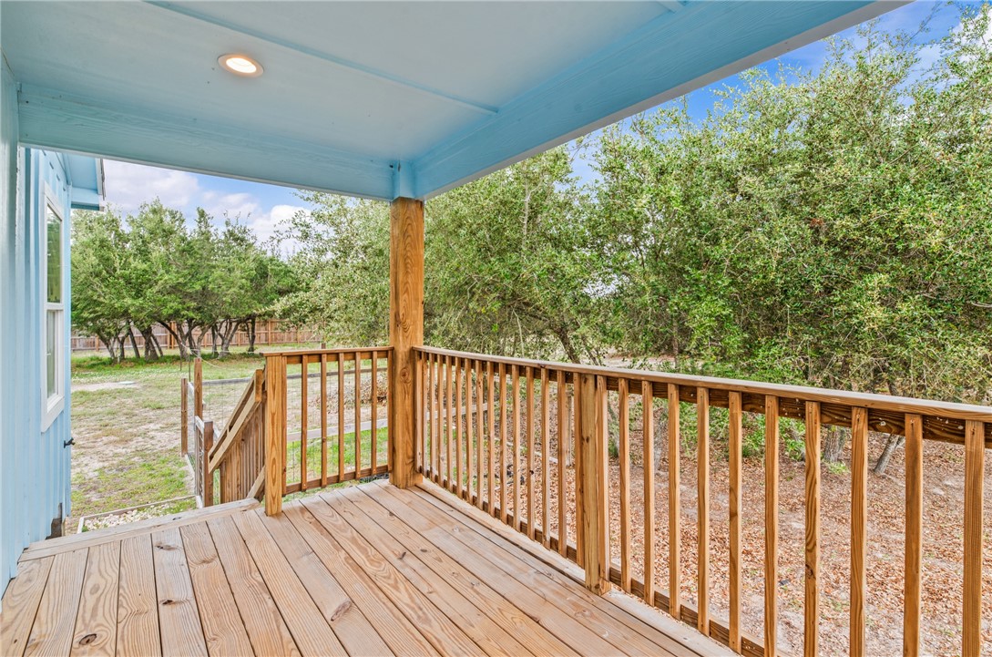 2111 Lone Star Property Photo 29