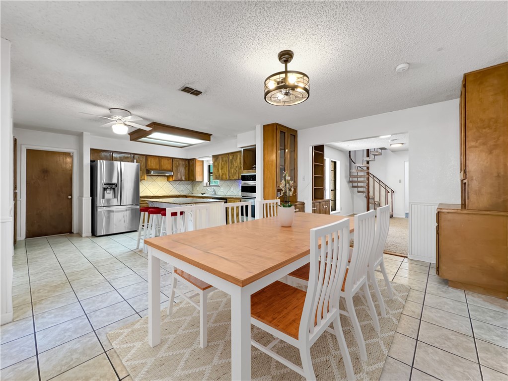 2413 Cricket Hollow St Property Photo 9