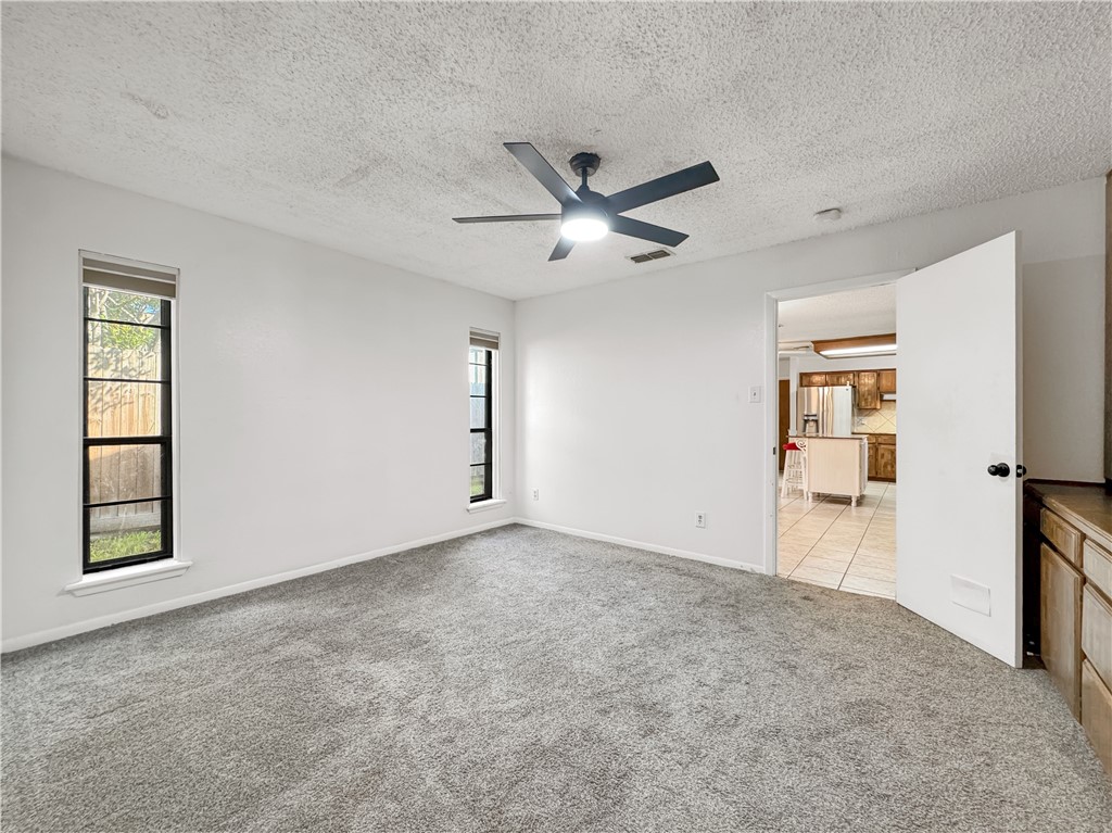 2413 Cricket Hollow St Property Photo 10