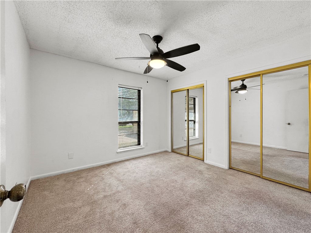 2413 Cricket Hollow St Property Photo 14