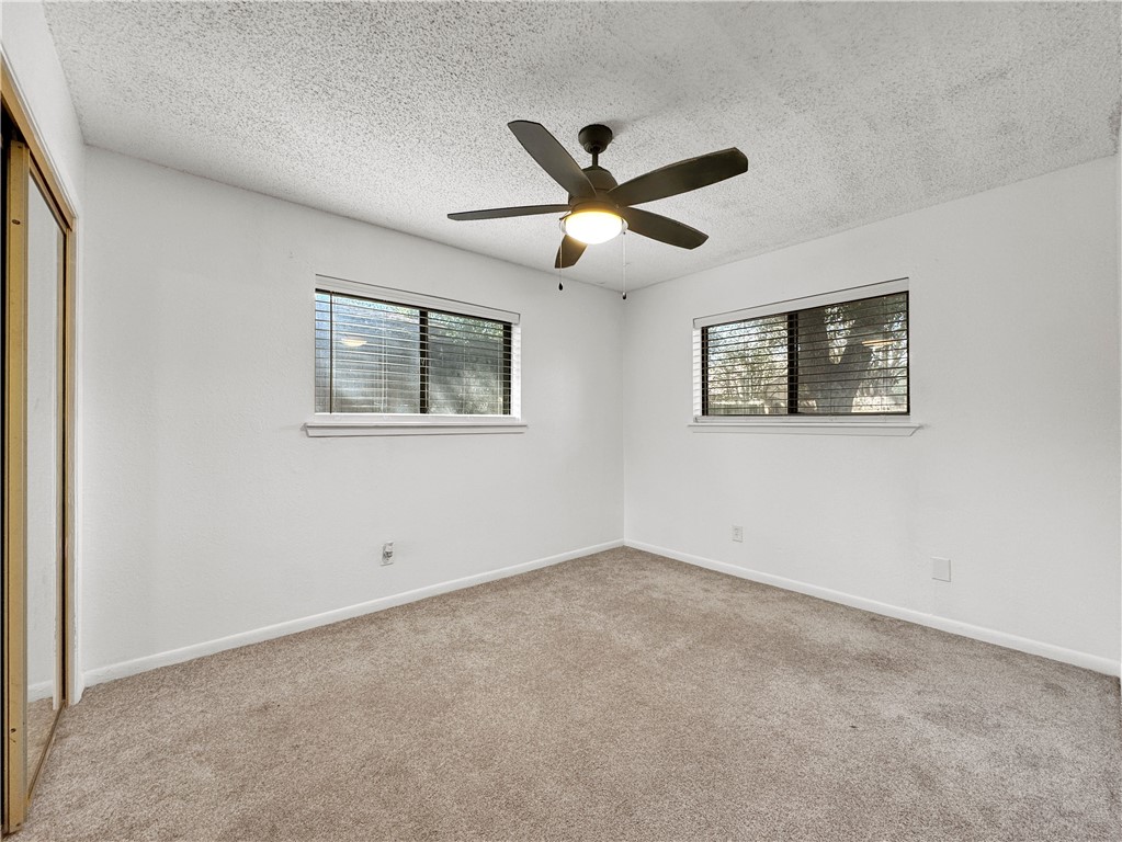 2413 Cricket Hollow St Property Photo 17