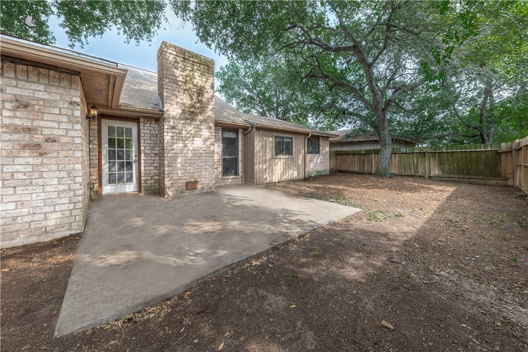 2413 Cricket Hollow St Property Photo 20