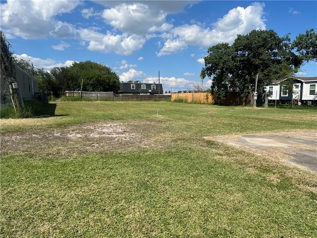 5872 Clifton Property Photo 1