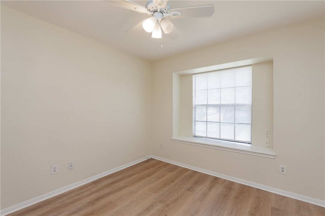 6117 Camwood Dr Property Photo 8