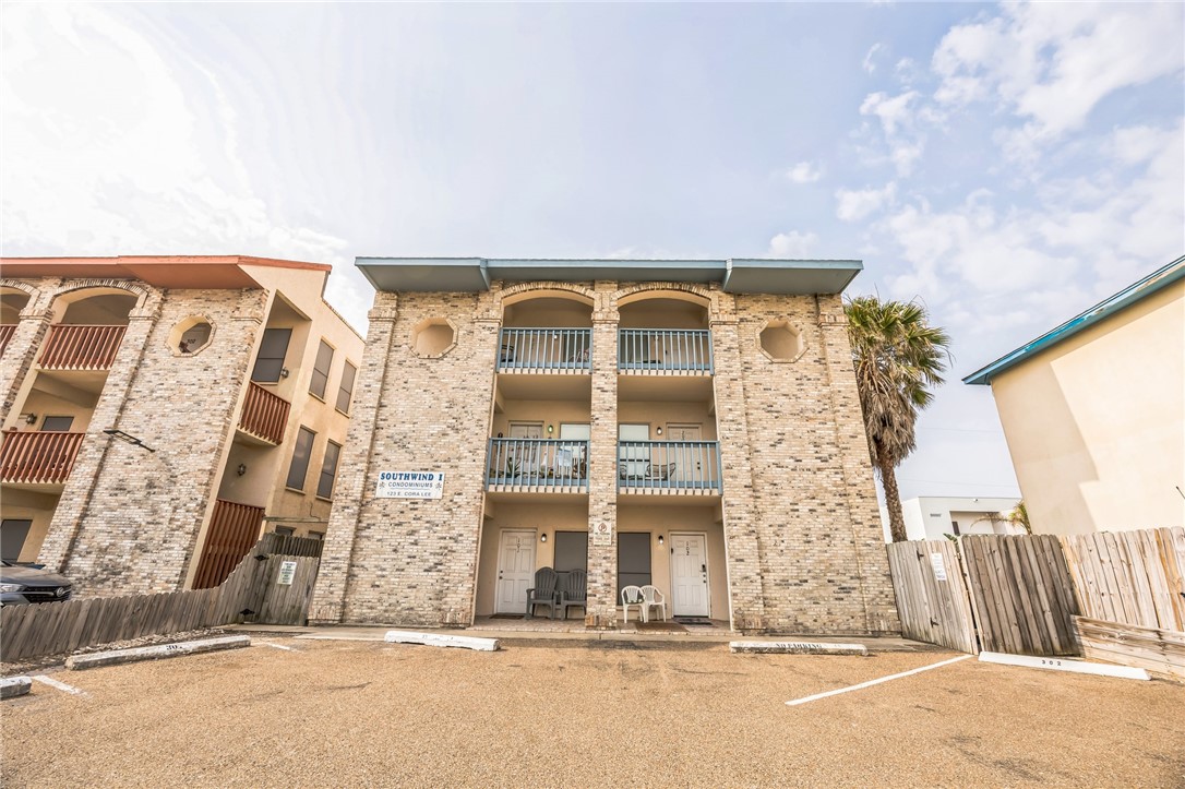 123 E Cora Lee Dr 301 Property Photo 11