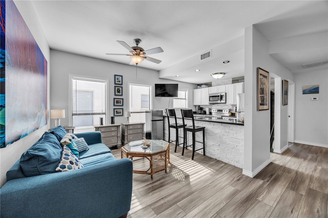 123 E Cora Lee Dr 301 Property Photo 16