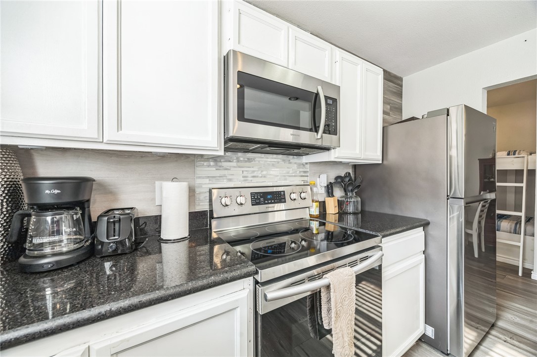 123 E Cora Lee Dr 301 Property Photo 17