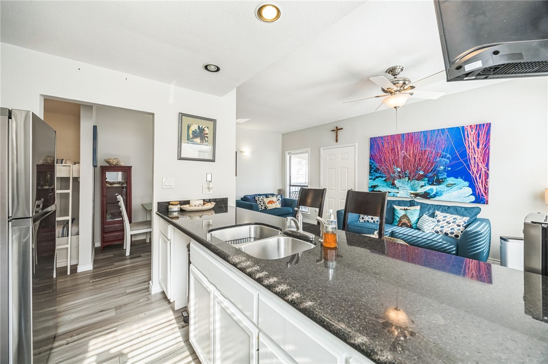 123 E Cora Lee Dr 301 Property Photo 18