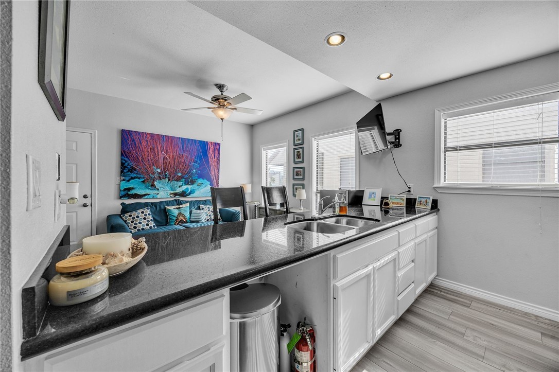 123 E Cora Lee Dr 301 Property Photo 19