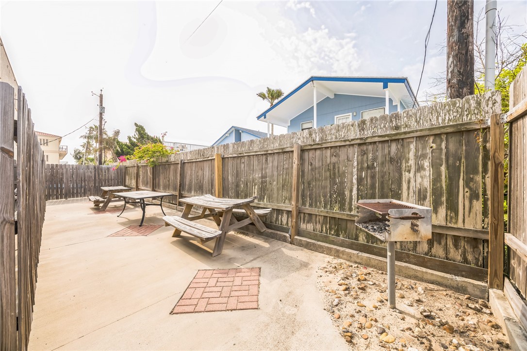 123 E Cora Lee Dr 301 Property Photo 28