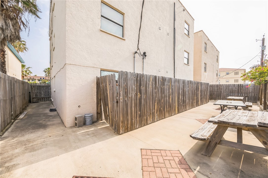 123 E Cora Lee Dr 301 Property Photo 29