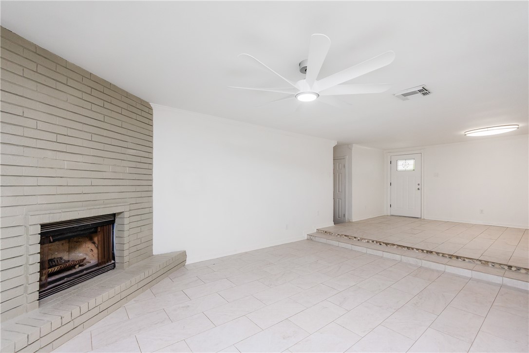 4925 Valley Stream Dr Property Photo 19