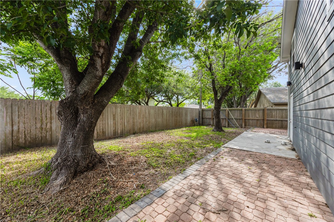 4925 Valley Stream Dr Property Photo 36