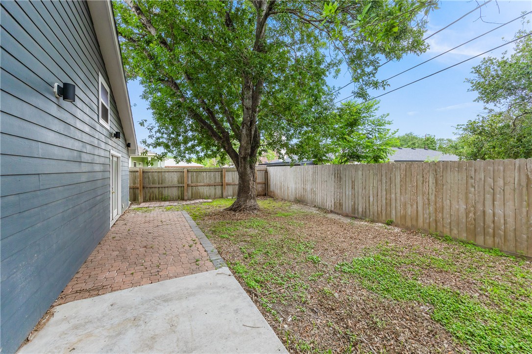 4925 Valley Stream Dr Property Photo 38