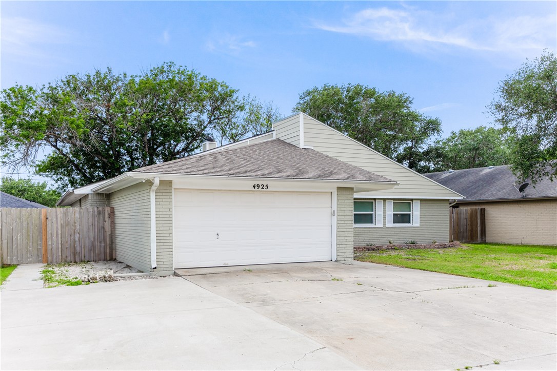 4925 Valley Stream Dr Property Photo 39
