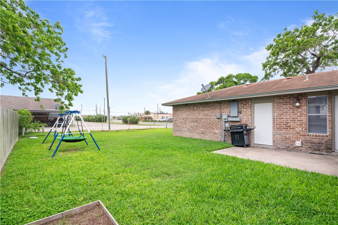 1729 Mermaid Dr Property Photo 16