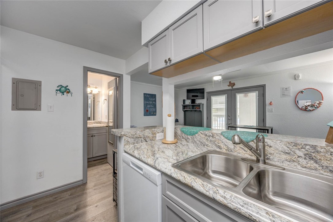 14825 Windward Dr 111 Property Photo 10