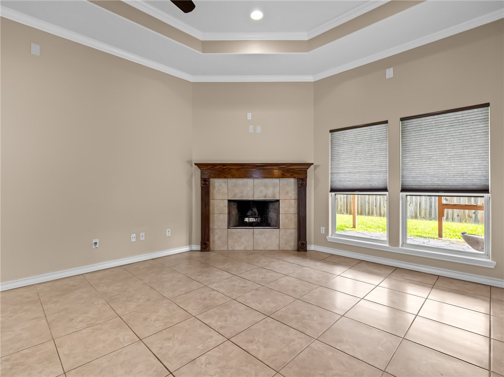 7406 Brush Creek Dr Property Photo 8