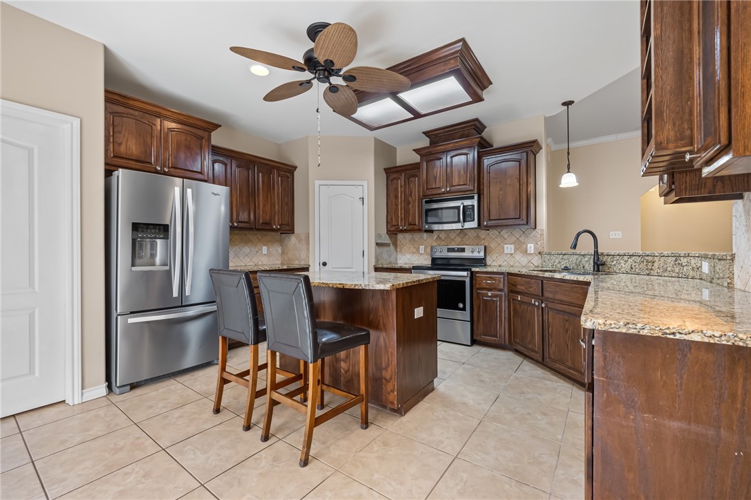 7406 Brush Creek Dr Property Photo 11