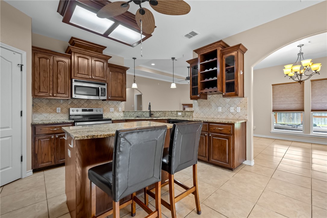 7406 Brush Creek Dr Property Photo 12