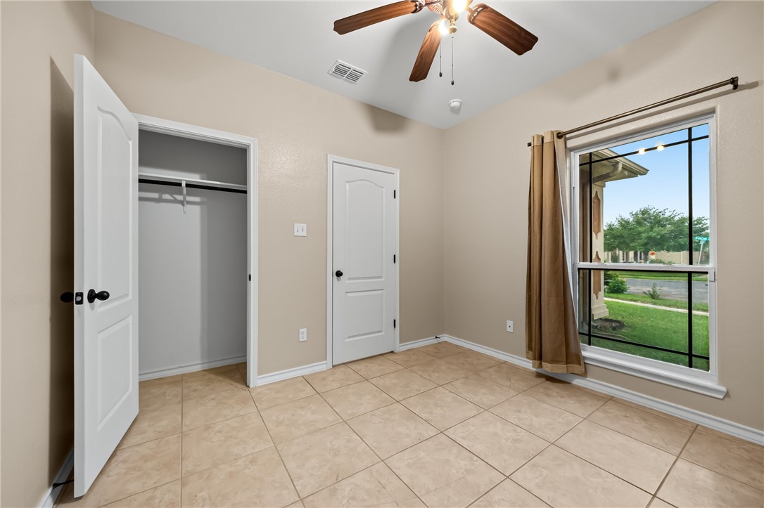 7406 Brush Creek Dr Property Photo 15