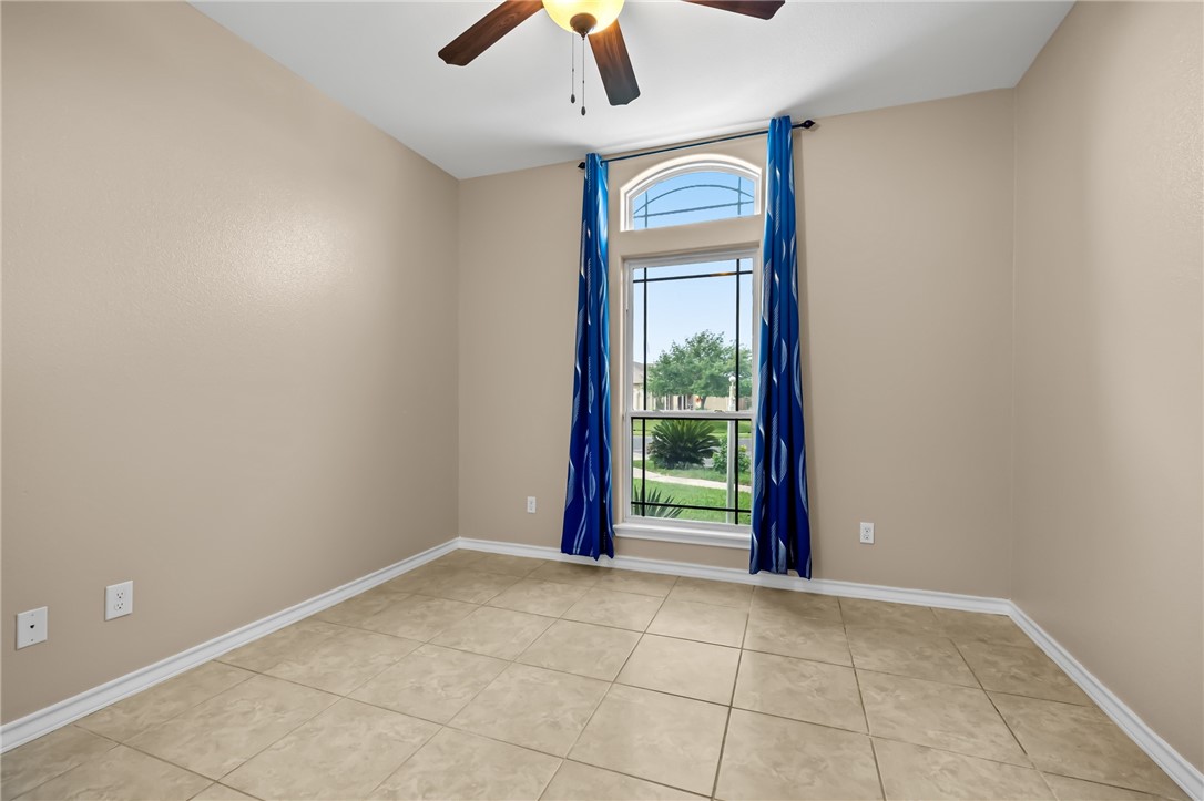 7406 Brush Creek Dr Property Photo 16