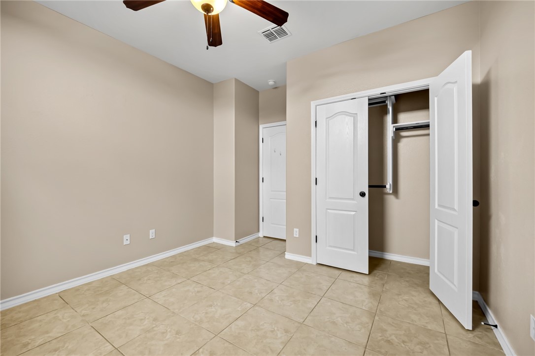 7406 Brush Creek Dr Property Photo 17