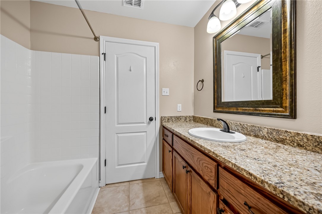 7406 Brush Creek Dr Property Photo 19