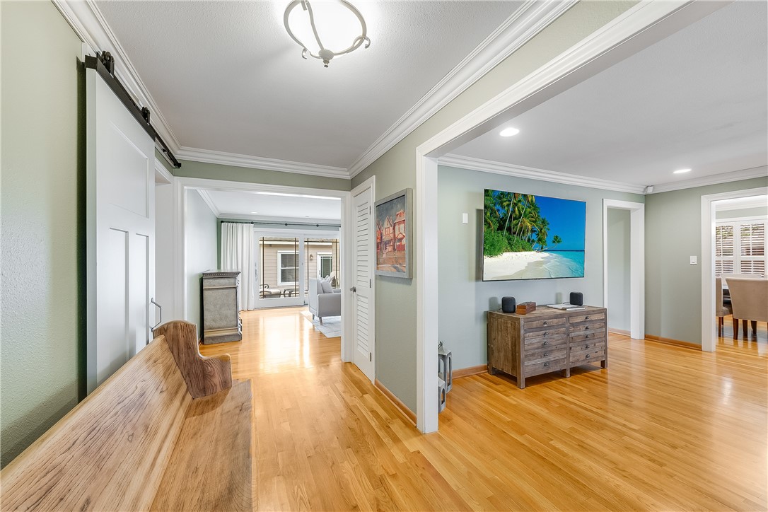 445 Williamson Pl Property Photo 3