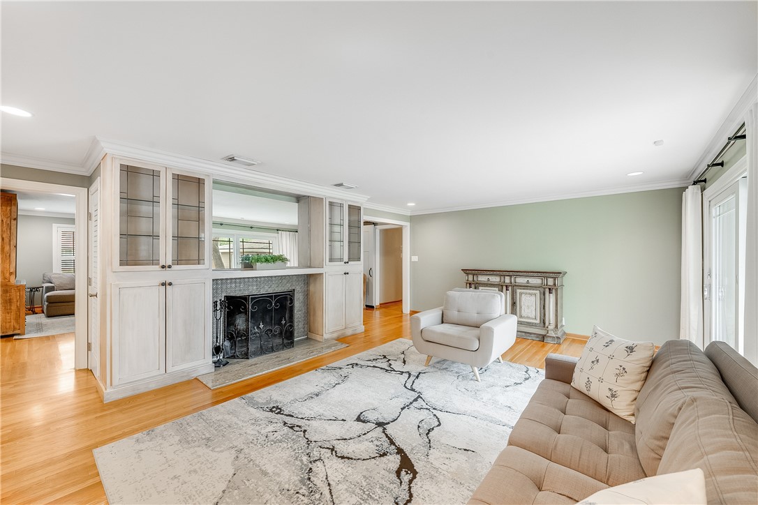 445 Williamson Pl Property Photo 18