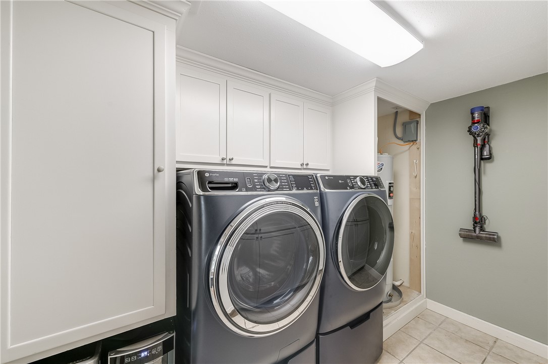 445 Williamson Pl Property Photo 29