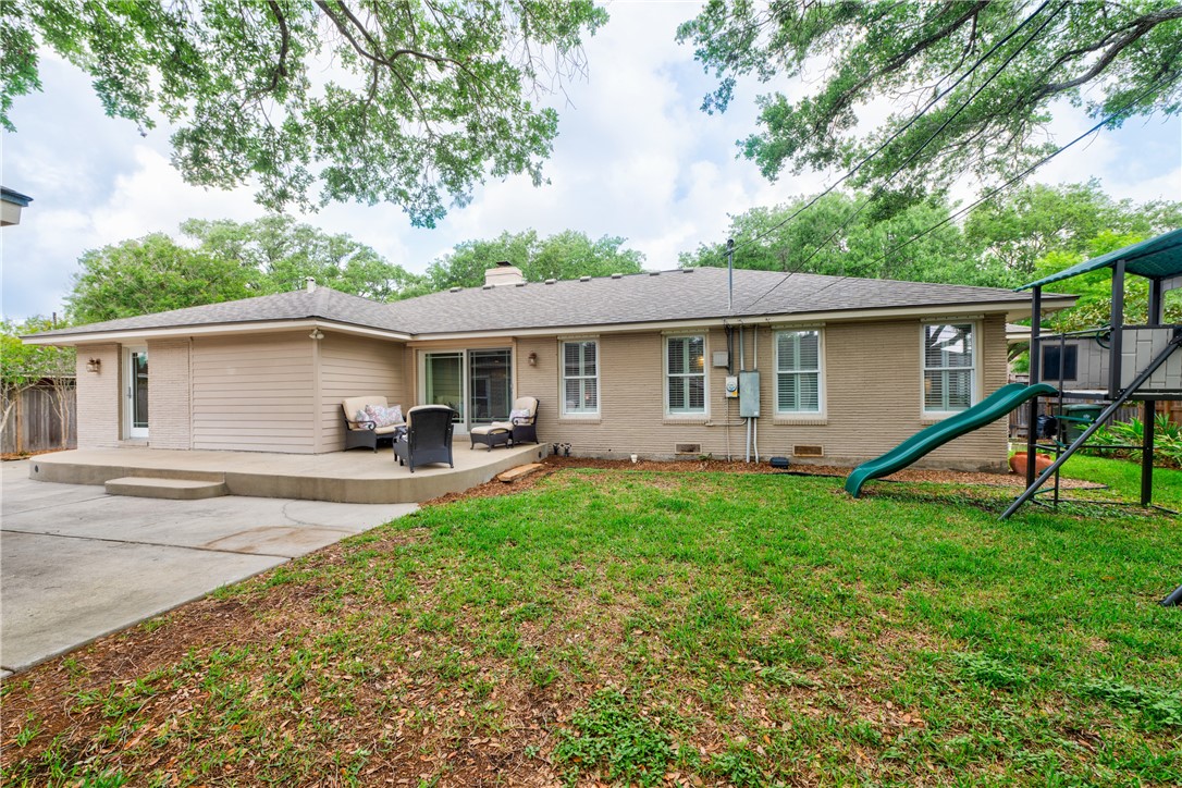 445 Williamson Pl Property Photo 40