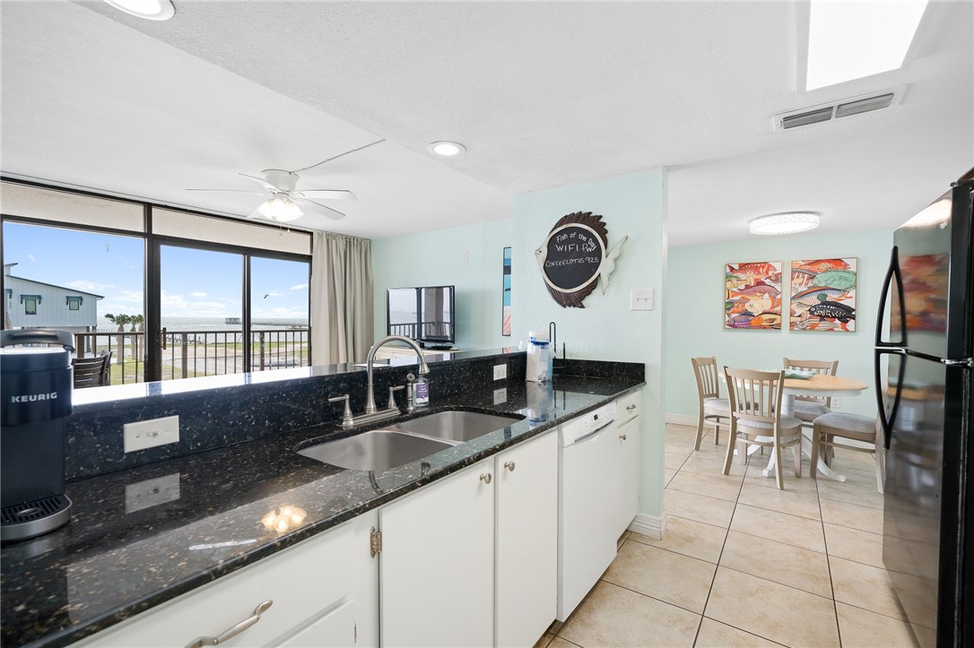 1021 Water St 214 Property Photo 15