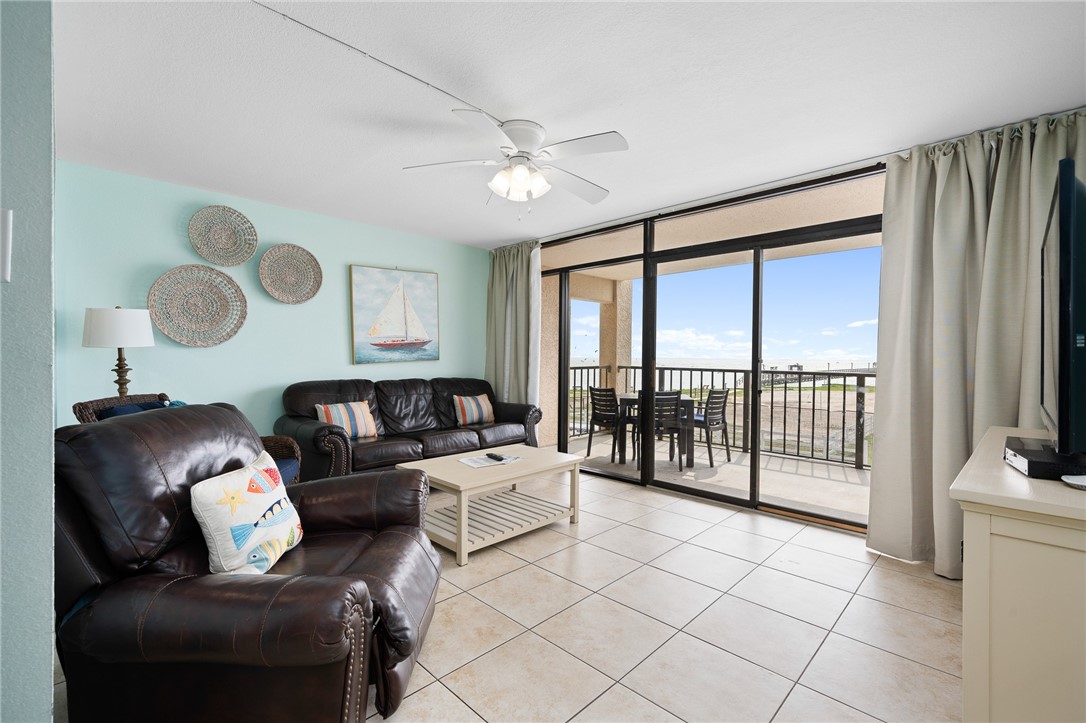 1021 Water St 214 Property Photo 16