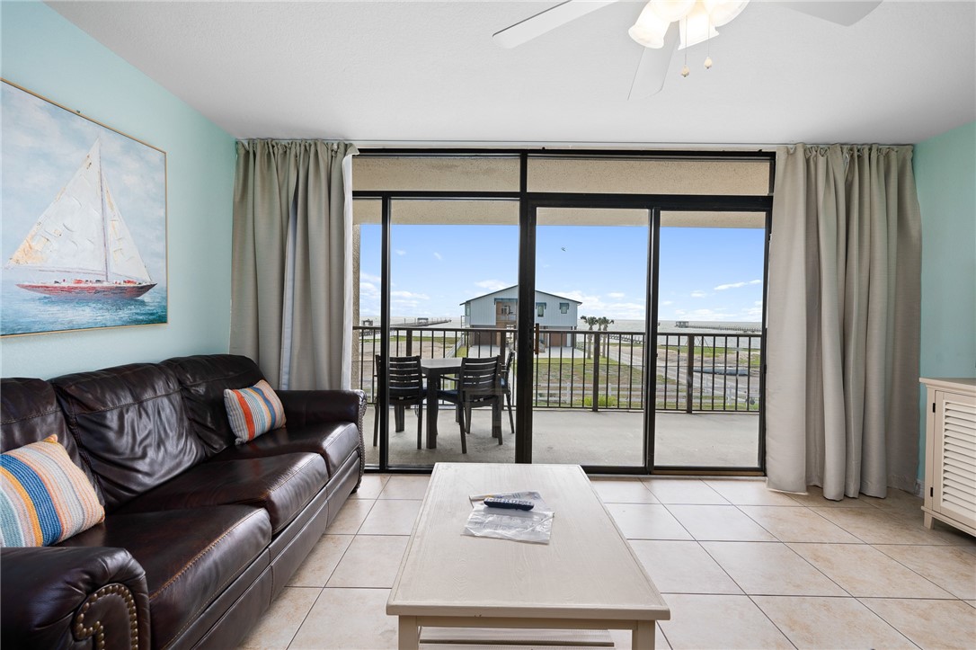 1021 Water St 214 Property Photo 19