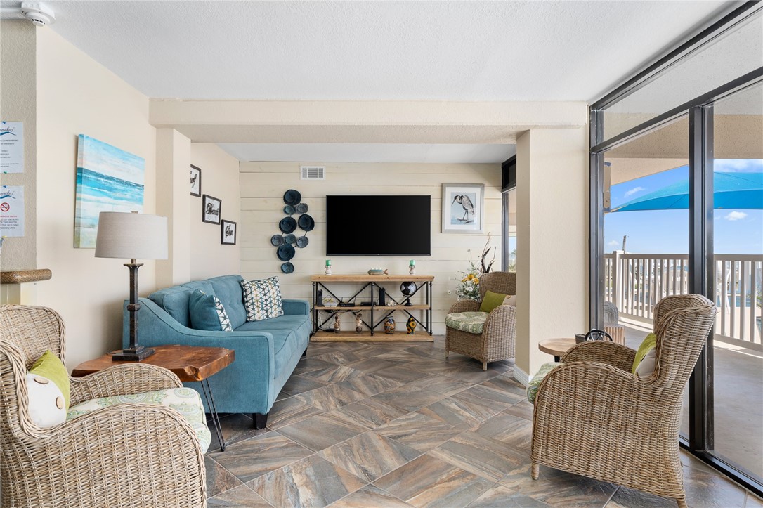 1021 Water St 214 Property Photo 22