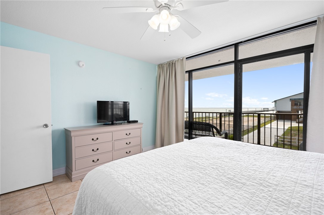 1021 Water St 214 Property Photo 31