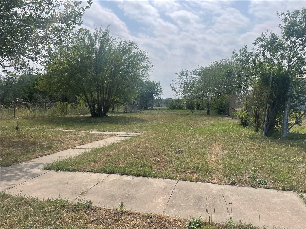 115 Pueblo St Property Photo 1