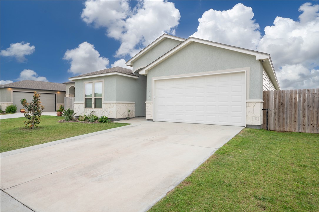 3141 Piranha Dr Property Photo 1