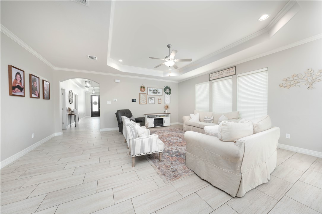 3141 Piranha Dr Property Photo 5