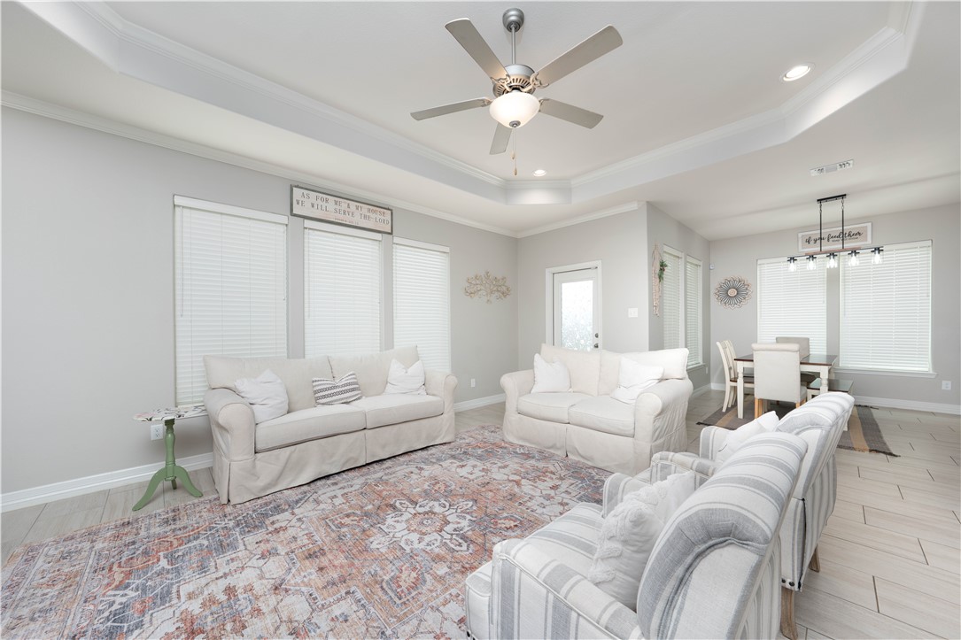 3141 Piranha Dr Property Photo 7