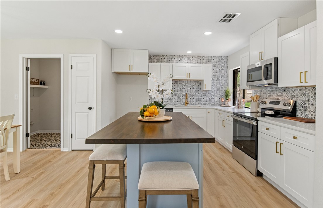 4530 Megal Dr Property Photo 6