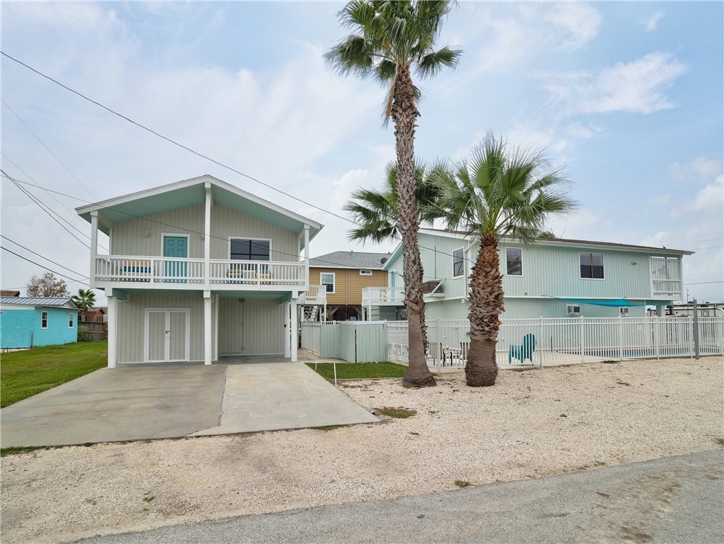 517 W Avenue E Property Photo 1