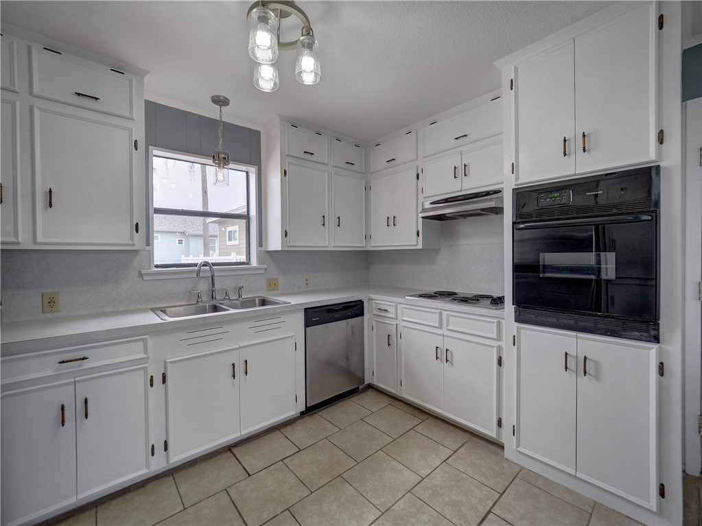 517 W Avenue E Property Photo 11