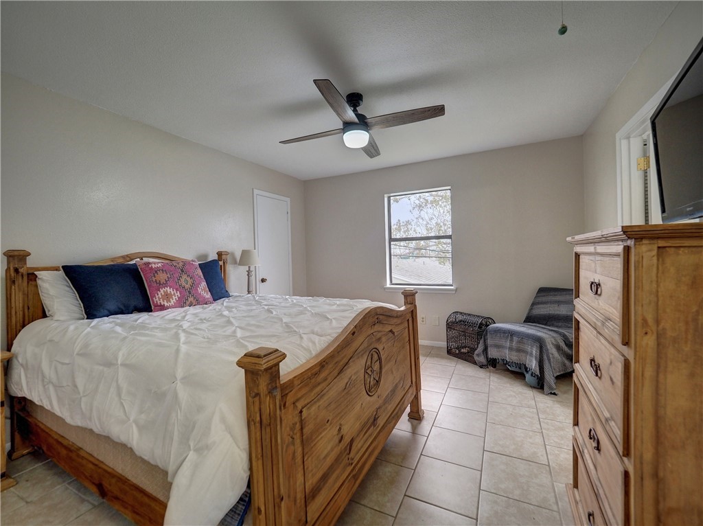 517 W Avenue E Property Photo 12