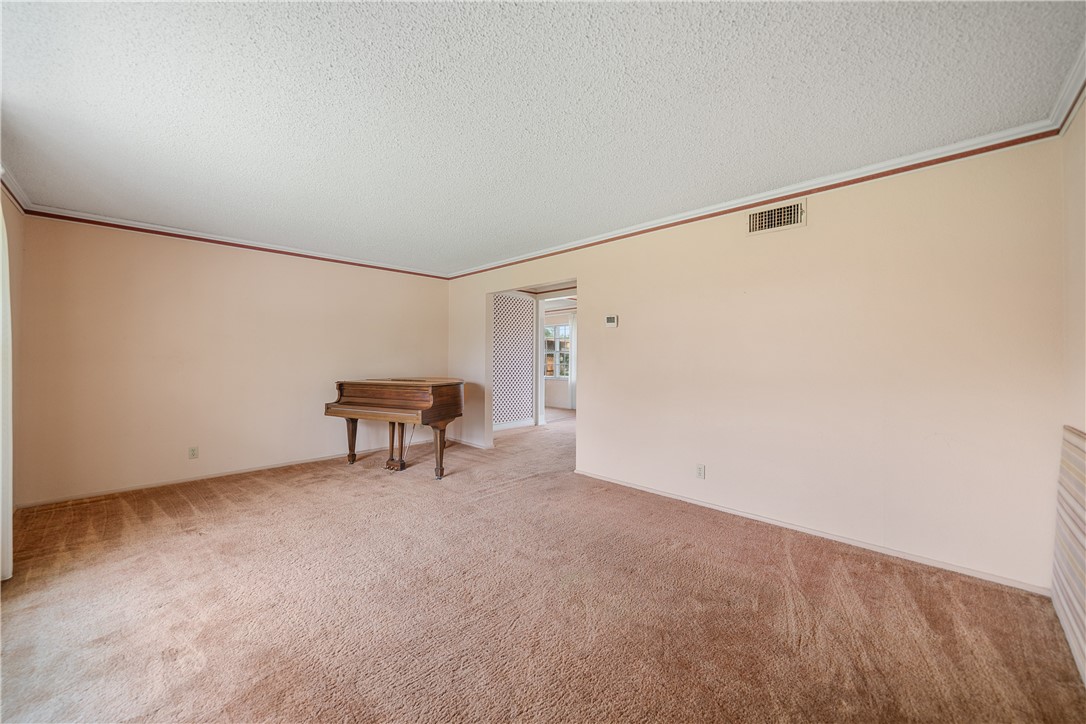 1112 David St Property Photo 8