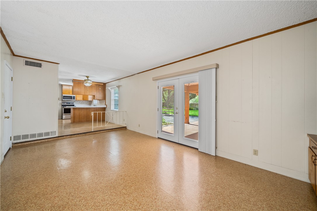 1112 David St Property Photo 17